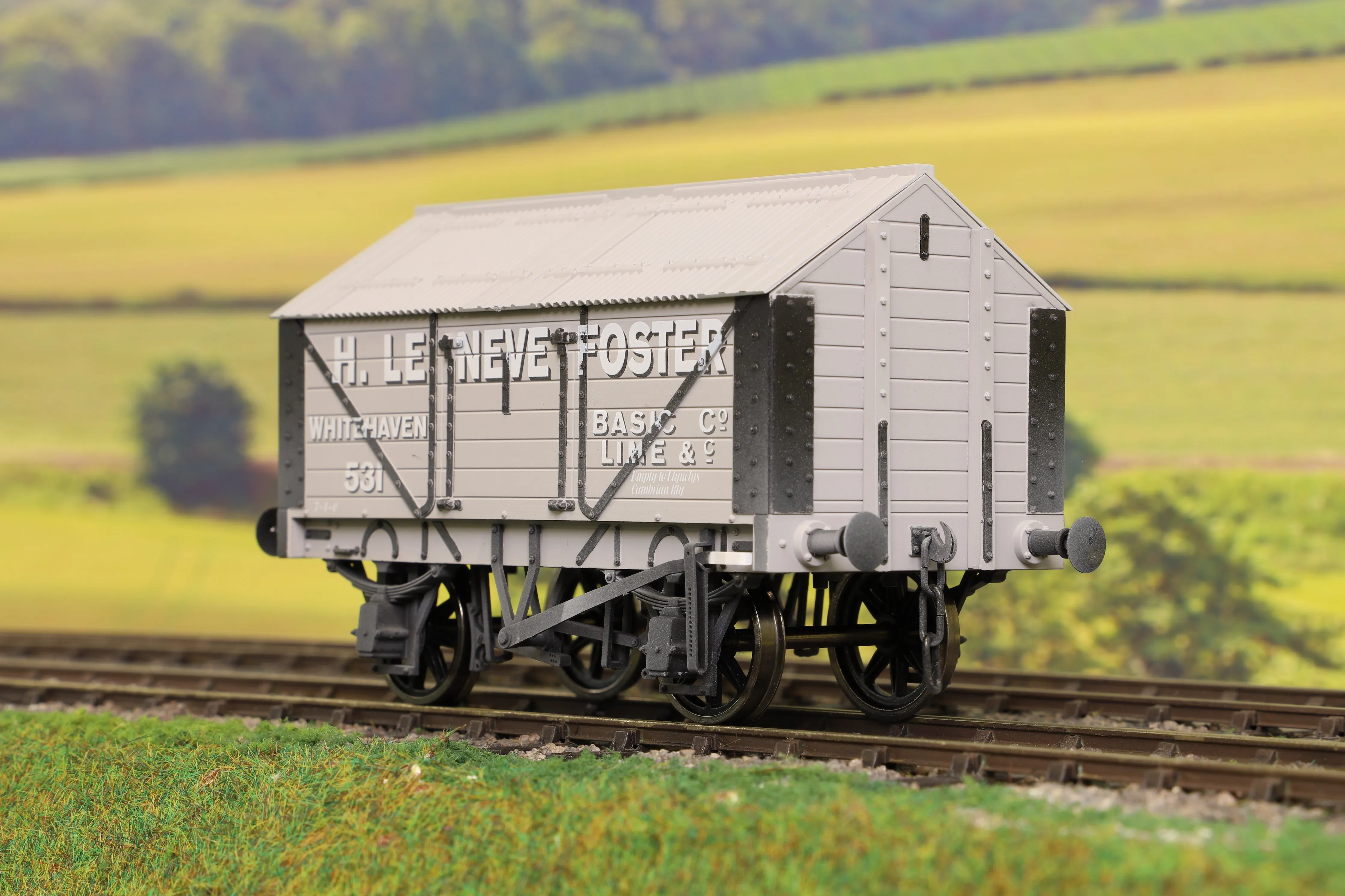 Dapol 7F-017-001W O Gauge Lime Van H. Le Neve Foster "531" Weathered