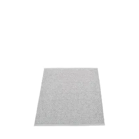 East Hampton Plastic Floor Mats Light Grey/Metallic (Multiple Sizes)
