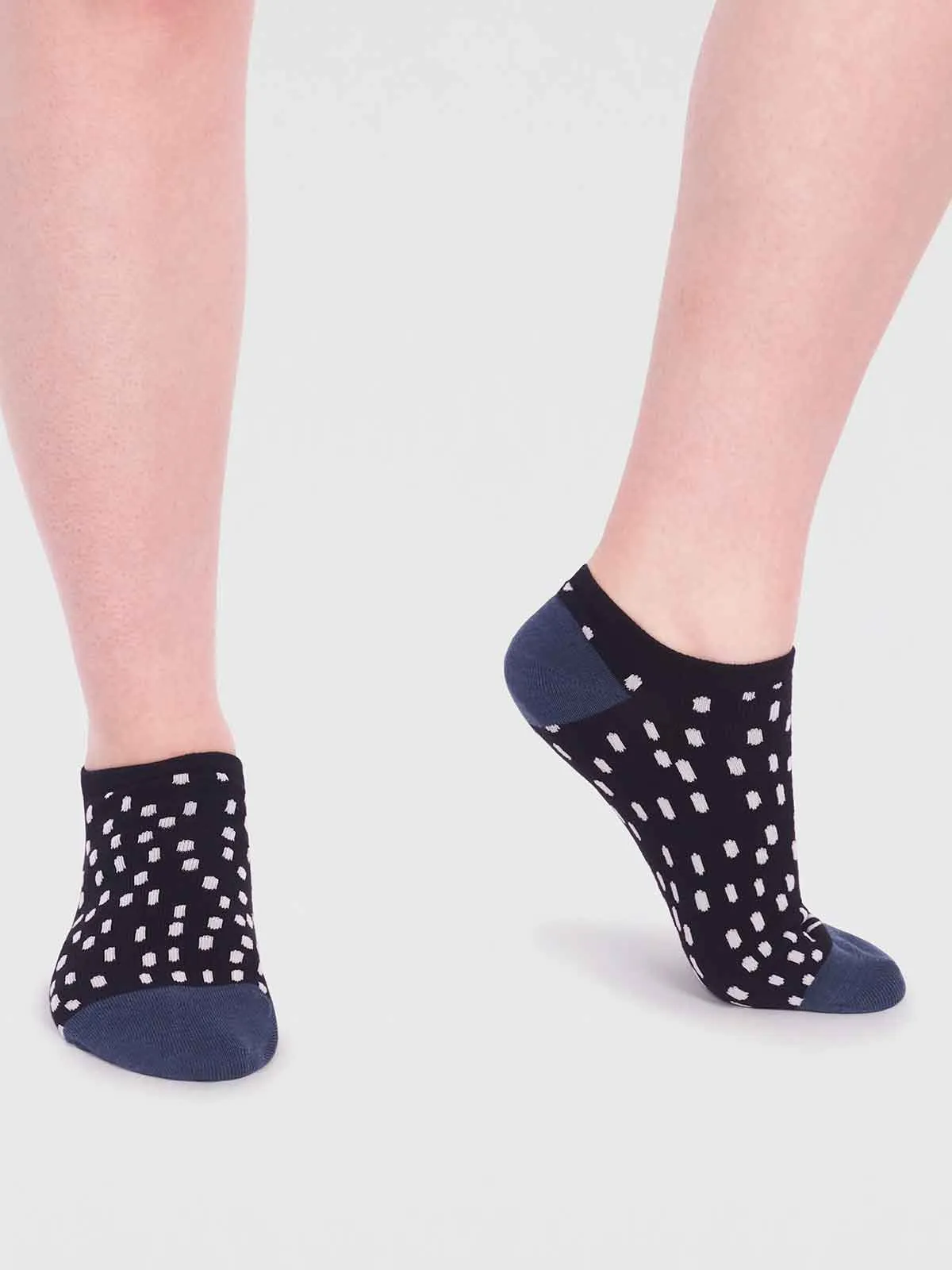 Serena Bamboo Spot Trainer Sock - Black